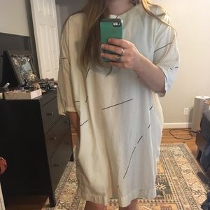 UZI NYC Ivory & Black Oversized Shift Dress size M